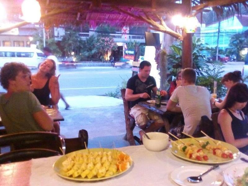 Green Leaf Guesthouse Krabi town Exterior foto